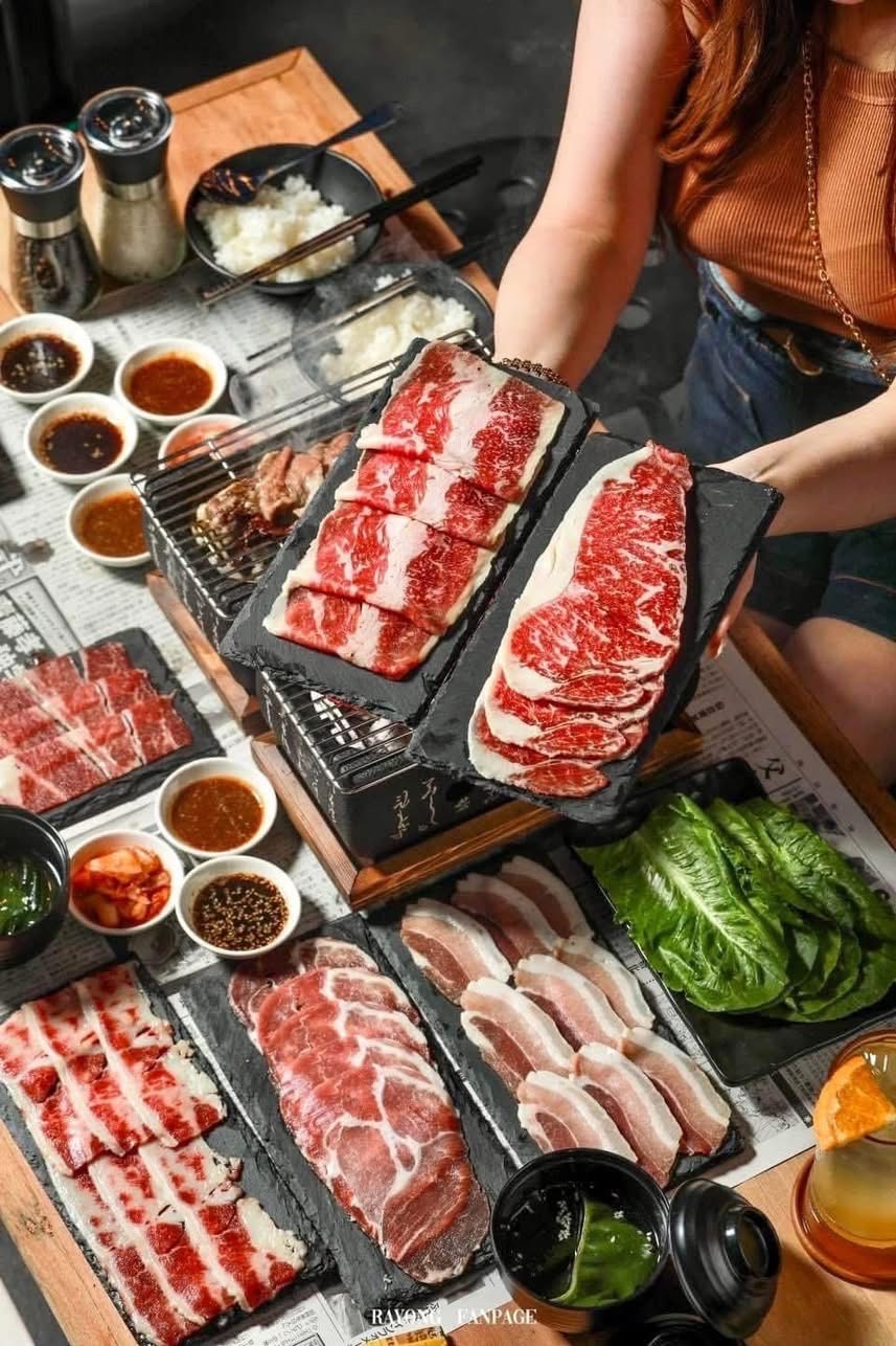 Wagyu cuts on grill at Haraniku